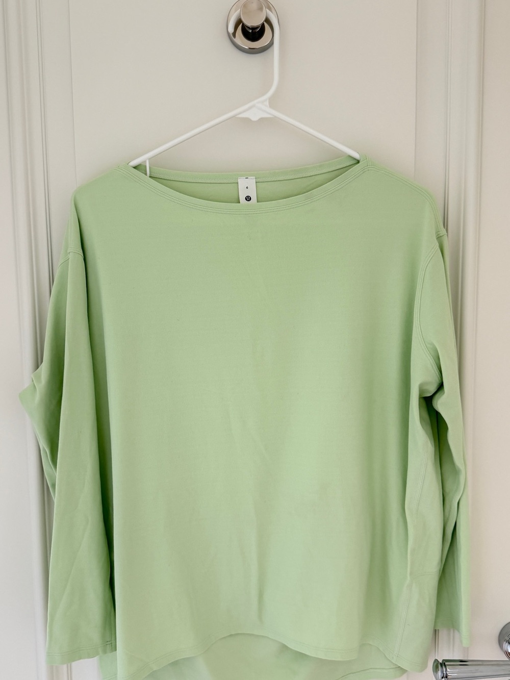 Lululemon back in action long sleeve KOGR like new